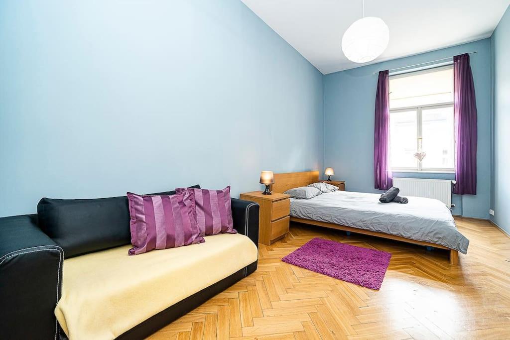 Cozy And Sunny Apartment In Uptown Praha Exteriér fotografie